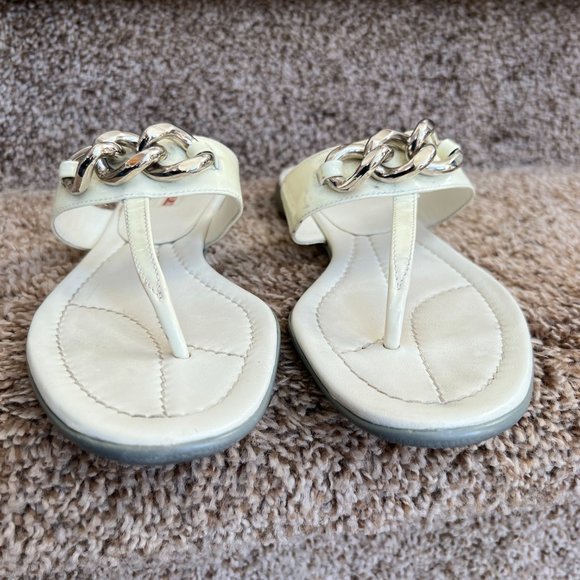 Prada Women's White Patent Leather Thong Sandals - - Picture 4 of 16